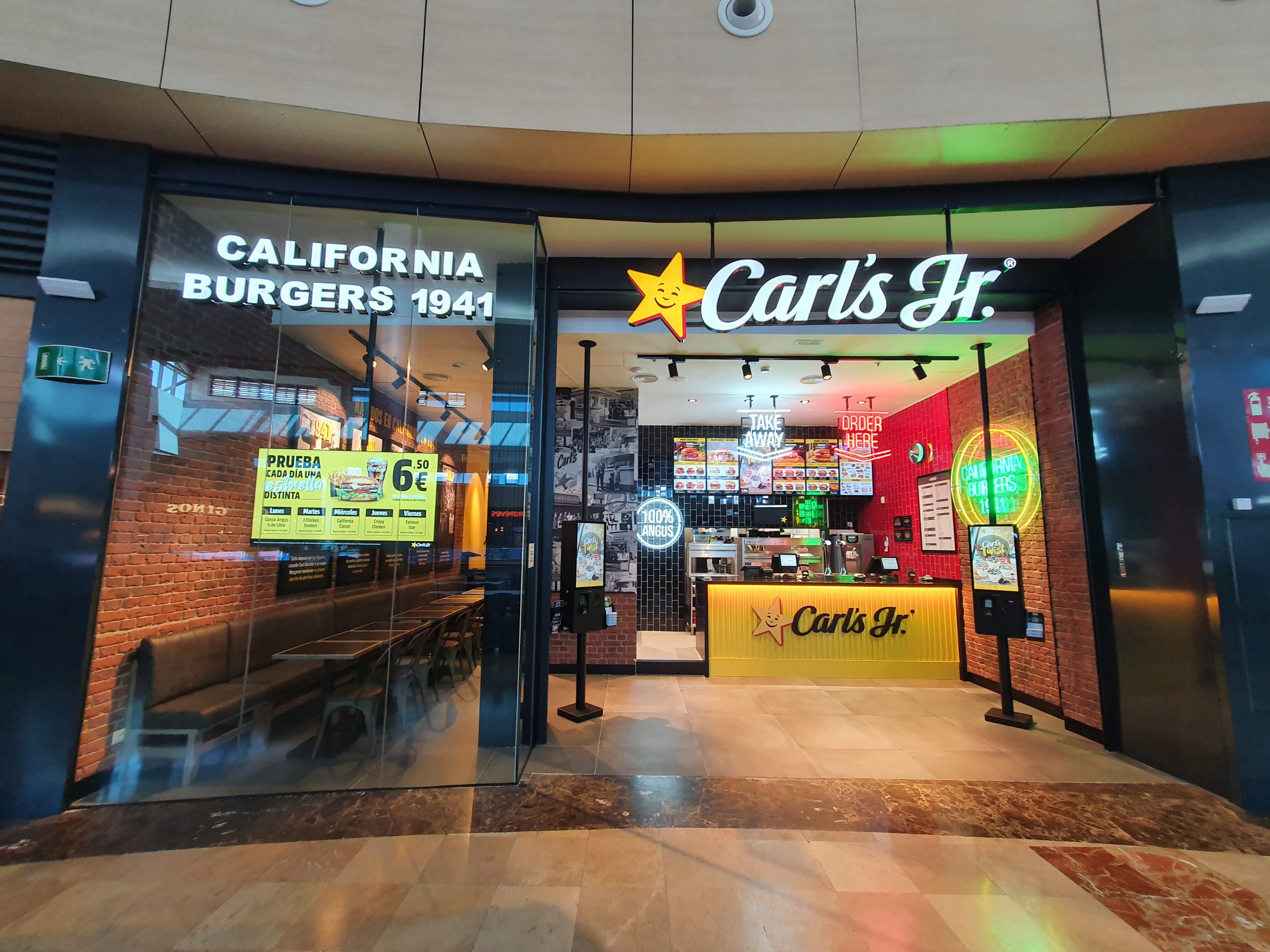 La gavia, en Madrid, estrena nuevo restaurante Carl´s Junior